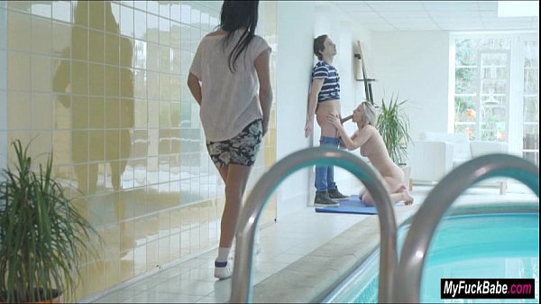 Lexi_and MILFSamantha share_a cock