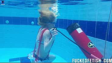 Sexy skinny blonde wetlook scuba new scene w52 