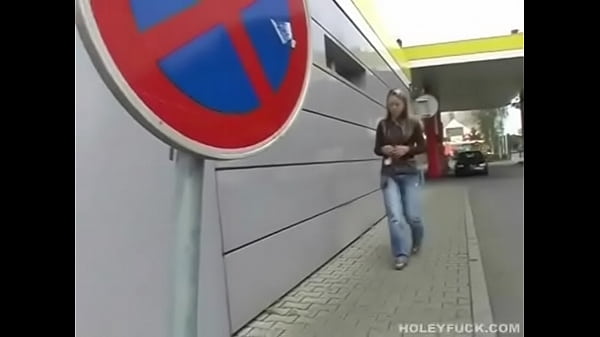 Teen fucking in toilet 