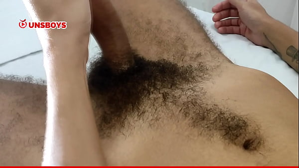 Um Ensaio Bem Safado O Novinho Pentelhudo Gozando thumbnail