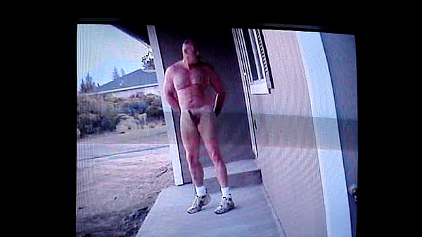 Play MP4 - Naked on the front porch