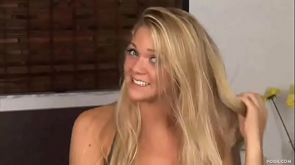 Teen blonde sex_bionda fa sesso_al