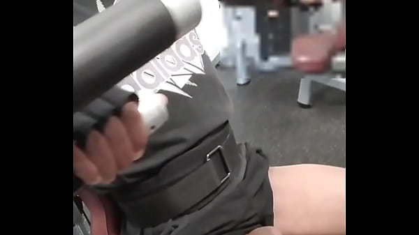 showing exhibition off my dick at the gym 