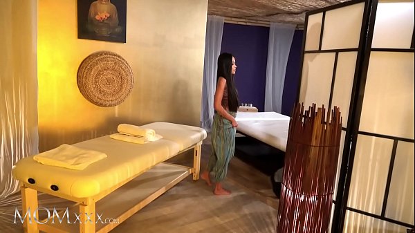 Play MP4 - MOMxxx Horny Asian MILF Suzie Q hot Thai massage and romantic sex