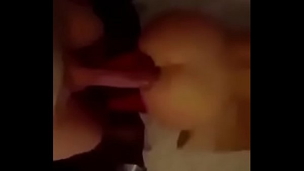 Καυλα τον τρώει από κωλο