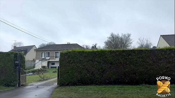 Angela magnifique_brune adore le sexe à plusieurs