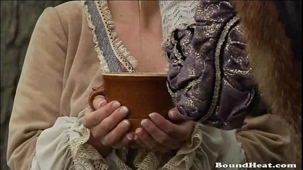 Play MP4 - Countess Enjoys In Fresh Lesbian Slaves