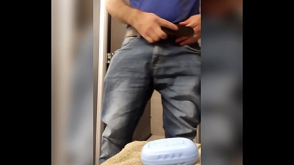 Play MP4 - Banheiro da academia