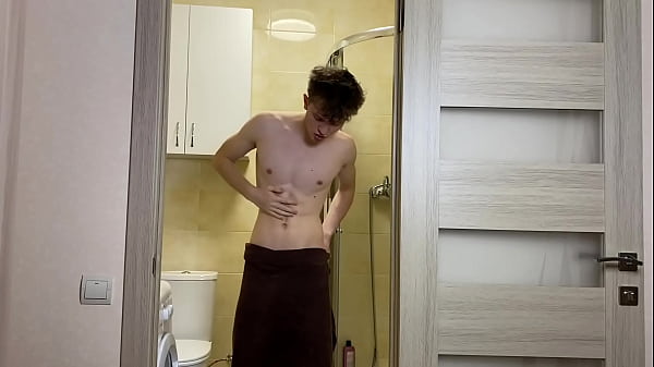 Wet Boy after Shower get Hard &amp_ Happy ending /big Dick 23cm / Uncut / Horny