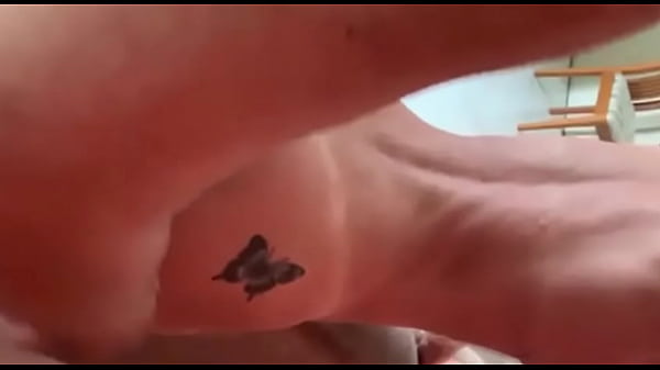 Play MP4 - Cassiana Costa se divertindo nas aguas e outra loira levando lenha de quatro