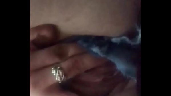 Play MP4 - Pink pussy play in broad daylight