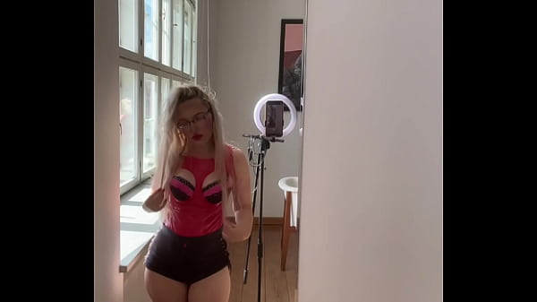 Sissy cry while i watch through my big glasses 