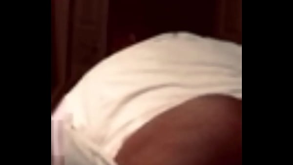 Watch how my ass jiggle 