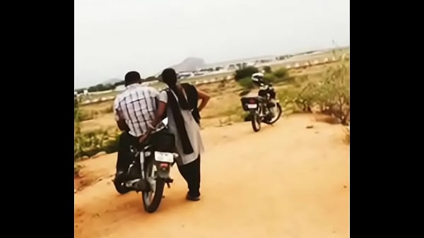 Play MP4 - Tamil girl pressing boobs over her Bf