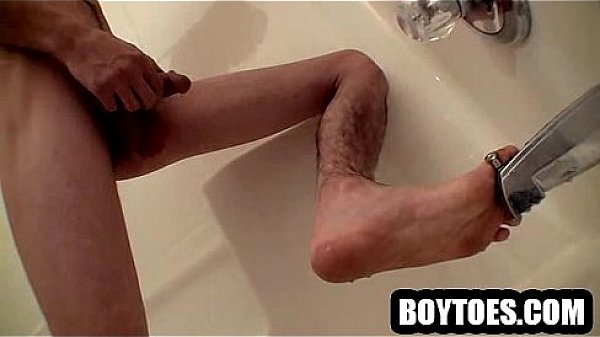 Amateur Stud Jerking Off And Showing His Feet thumbnail