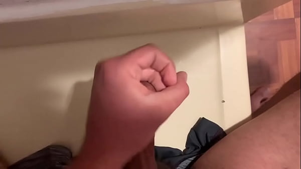 Play MP4 - Masturbating with my own Precum