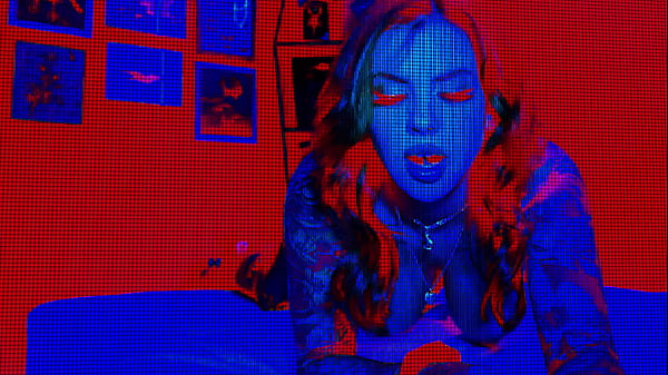 Goth girlfriend keisha grey receives a delightful pussy pounding and facial 