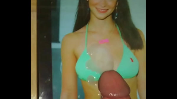 Jennifer Love Hewitt Cum On Her Boobs