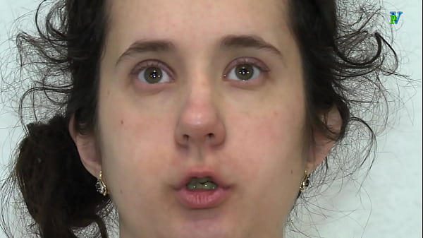 Play MP4 - Natasha posing &num;7