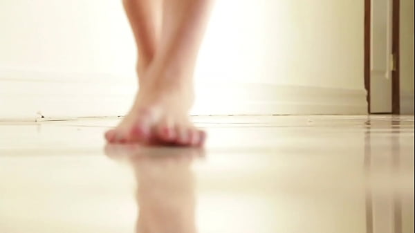 Lesbians LickFeet And Suck Toes WithFoot Fucking And Pussy_Eating