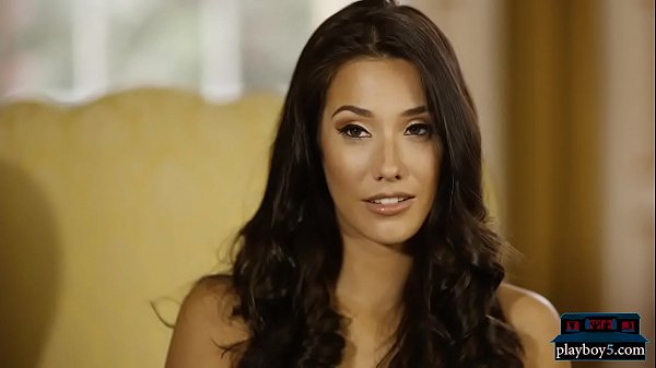 Play MP4 - Kinky British MILF hires a new hot maid from America