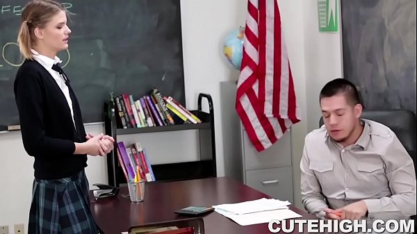 Play MP4 - Little Scarlett Fever Giving Blowjob and Rammed