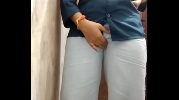 Play MP4 - Hot stepsister mastrubating in hostel bathroom