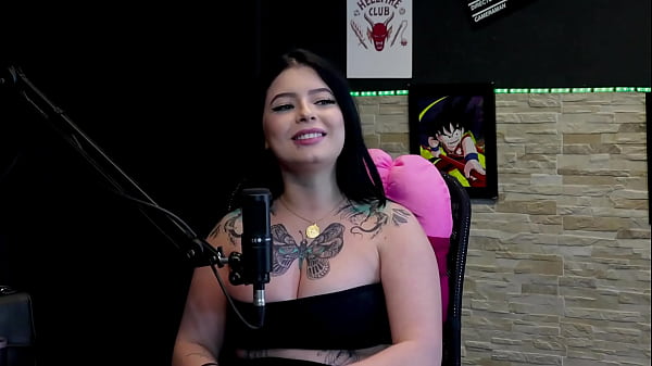 Nonton Safada Faz Stripper E Tira A Roupa Depois De Falar Que Traiu O Namorado Dezesseis Pessoas Em Uma Balada - Kalyca (watch On: Sheer/red) thumbnail
