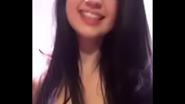 Nonton Britneybitchwhatsappgroupfun.mov thumbnail