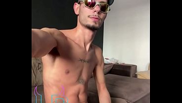 Play MP4 - Maloca da biqueira exibindo a pica rosa e o cuzinho