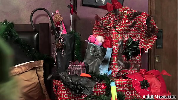 Nonton The Grinch Thought Taking Their Presents Would Ruin Christmas But Chrissie Dee And Her Guy Couldnt Care Less.the Petite Asian Deepthroats And Squirts thumbnail