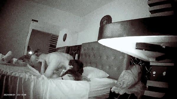 Play MP4 - Cachando de misionero en el hotel - COMPLETO