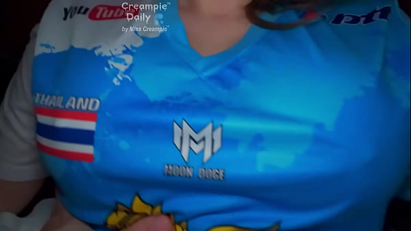 Nonton พริตตี้สนามบอลนมใหญ่โดนแตกในท่าขย่มควย thumbnail