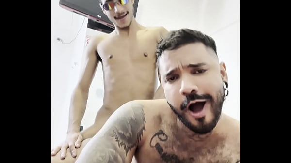 O Magrinho Pirocudo Fez Meu Cu De Buceta thumbnail