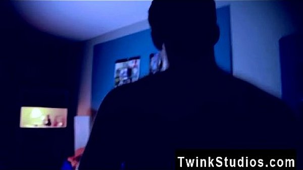 Gay video He calls a mate for help but there's no answer 