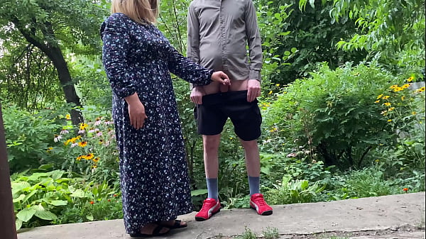 Gorgeous MILF helped a_stranger pee outside and_pee herself