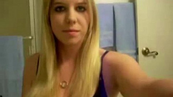 Nonton Masturbation Show From Sexy Blonde Teen thumbnail