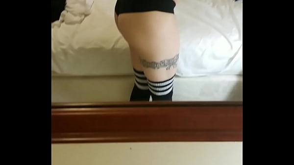 Nonton Showing Off A Little Of Me thumbnail