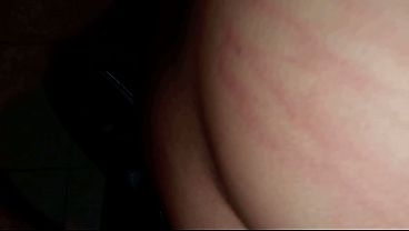 Aventura prohibida entre hermanastros: secretos al descubierto en una casa sola, donde el deseo y la pasi&oacute;n desaf&iacute;an las reglas familiares y los l&iacute;mites del amor prohibido se vuelven irresistibles 