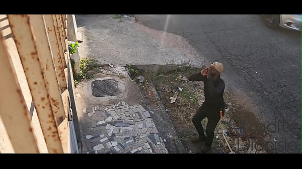 Nonton Sabia Que O Eletricista Estava Chegando, Esperei Ele Nua De Proposito So Pra Provocar O Corno thumbnail