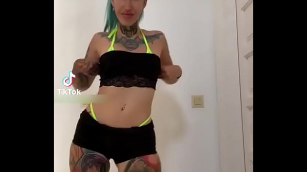 Nonton Perra Caliente Te Pondra La Verga Dura thumbnail