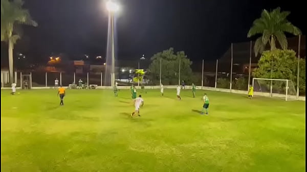 Girando e arrebentando o l&eacute;o 