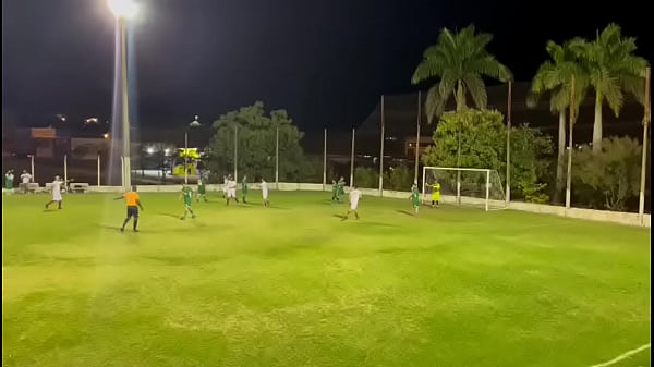 Girando e arrebentando o l&eacute;o 