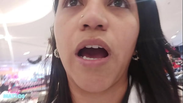 Play MP4 - Fui comprar roupas e ficar peladinha nos provadores das lojas