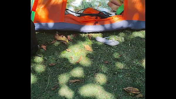 Nonton Ruiva Aprontando Na Praia Do Pinho Em Balne&aacute;rio Cambori&uacute; thumbnail