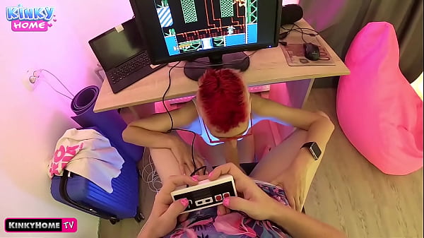 Blowjob while I play. Cute swallow_cum!