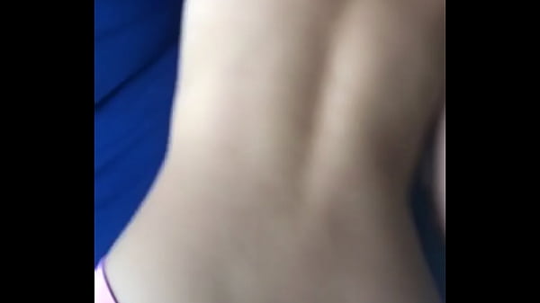 Play MP4 - Thick bitch fucked in her bed