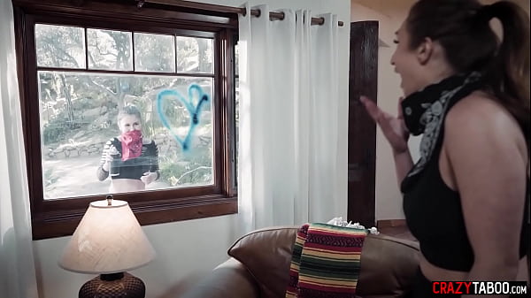 Hotmarried lesbians Paige Owens and wet Skylar Snowenjoyed fingering