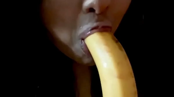 Watch Latina deepthroat practice 