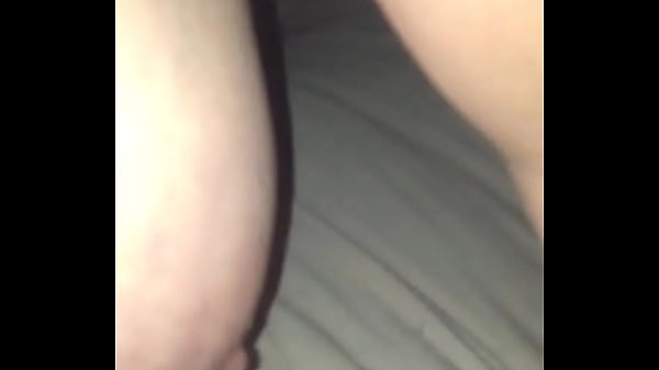 Nonton Jiggling Jugs thumbnail